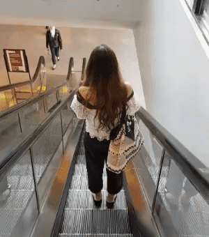 17581898417441.gif